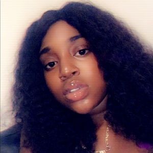 Meet your Posher, Maxie